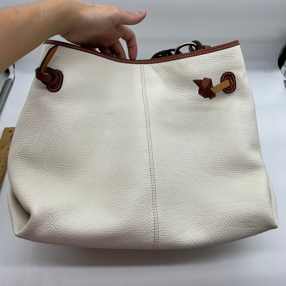 Dooney & Bourke Pebble Leather Maurizia Twist Strap Hobo White - Picture 2 of 16